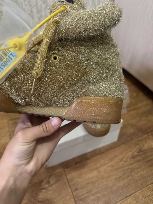 Jeremy Scott Gold Bear