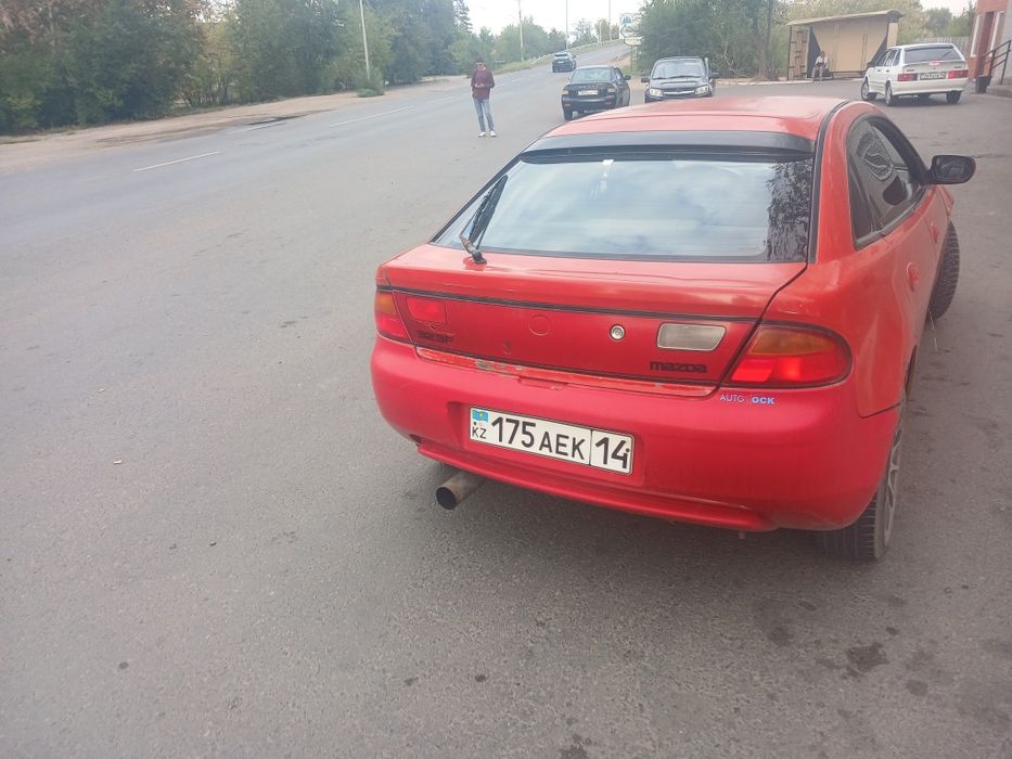 Продам мазду 323