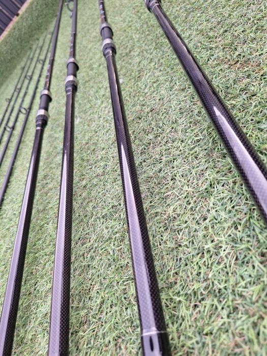 SET 4 Lansete PRO FL FLX9 3.90 3.75Lbs NEW 2024

Produs NOU cu livrare