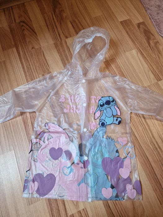 Pelerina de ploaie tip geaca