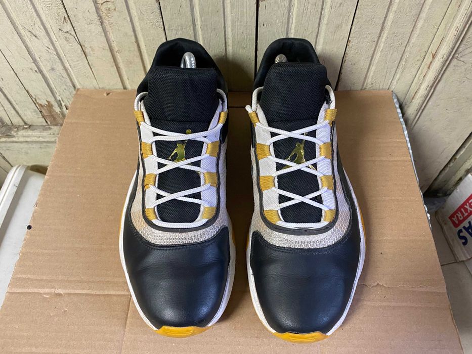 ''Jordan 11 CMFT Low Black Gold White''оригинални маратонки 42.5 номер