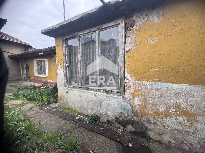 Ексклузивно от ERA Дръстър: Стара къща в центъра на гр. Силистра!