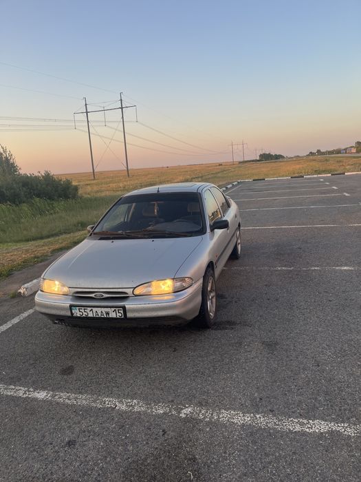 Продам Ford mondeo 1