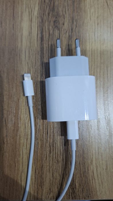 iPhone 13 Max quvvatlagich