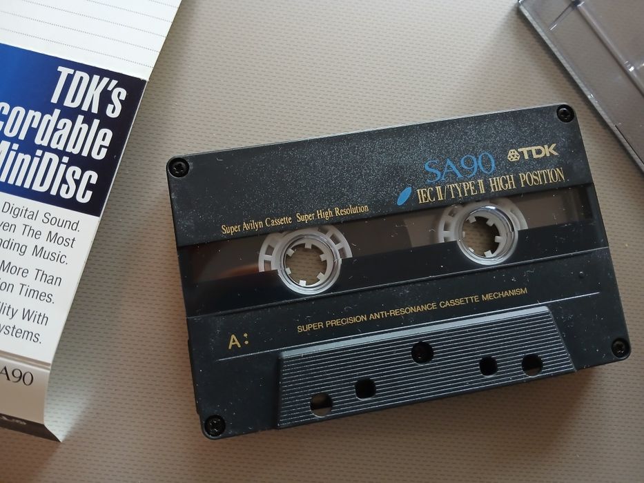Două casete audio nescrise, stare foarte bună. TDK și FUJI