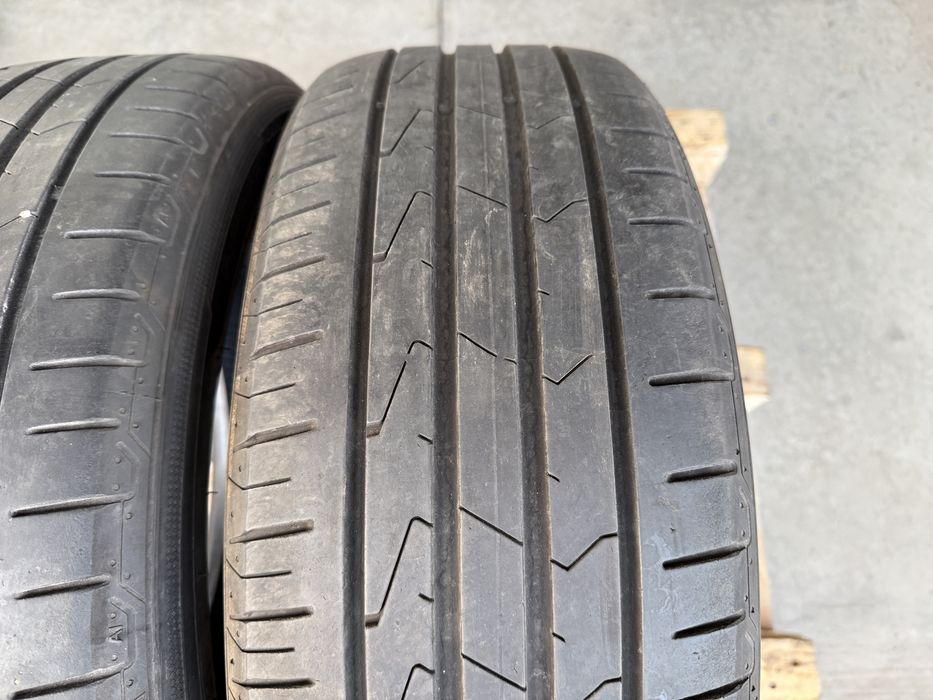 2бр. ОТЛИЧНИ Летни Гуми С Борд 205/55R/17 -HANKOOK- DOT:0221- 5.4мм.