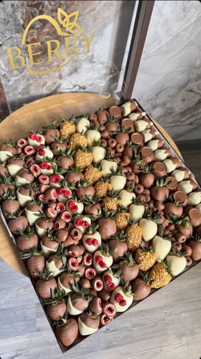 Клубника в шоколаде Qulupnayli shokolad