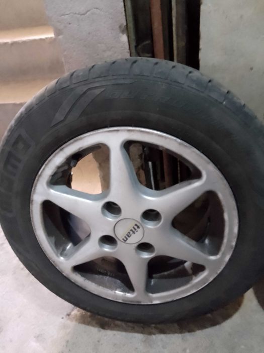 Гуми и джанти 175/65/14
