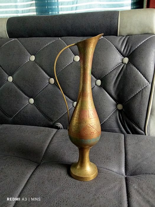 Антикварный кувшин