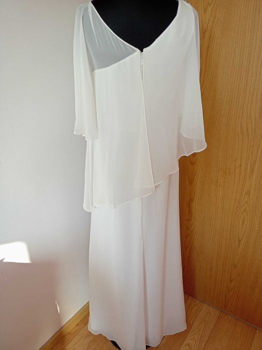 Страхотна Нова рокля 38 М