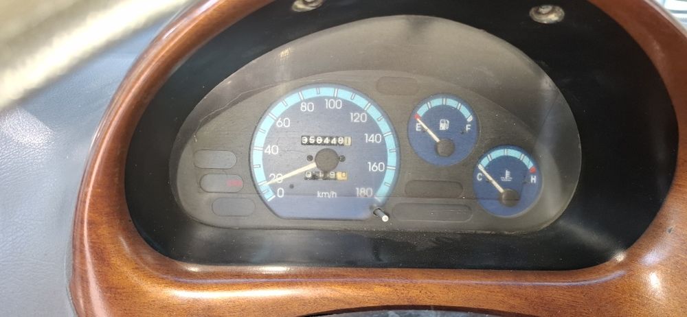 Matiz 2009 yil oʻzimniki, tezda sotiladi. Matori qilingan metani bor,
