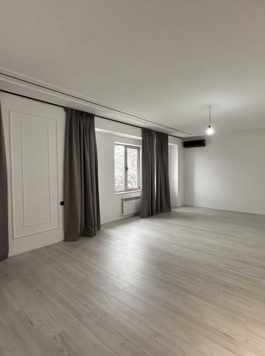 Евро дом. Буюк Ипак Йули. Севастопольская.