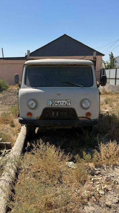 Продам УАЗ бортовой