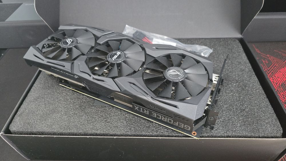 Vând placa video RTX 2070 8GB