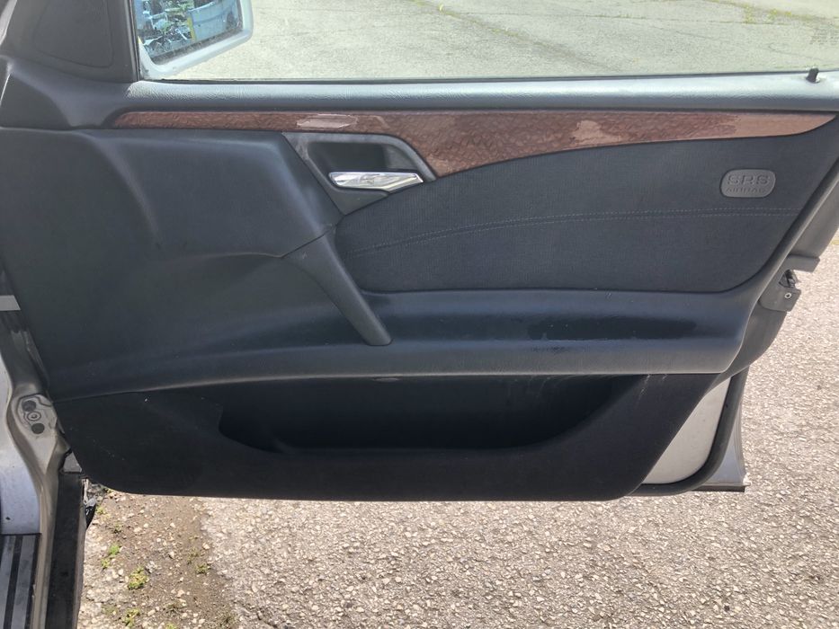 Мерцедес Е 2.9 на части