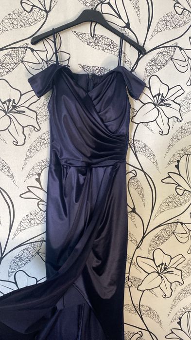 Официална рокля