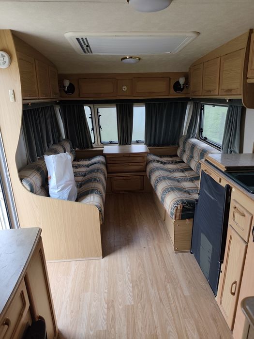 Продавам каравана Lunar Lexon двуосна, 2007 г напълно оборудвана,