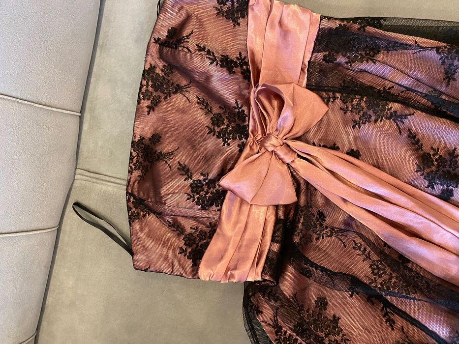 дамска рокля пепел от рози