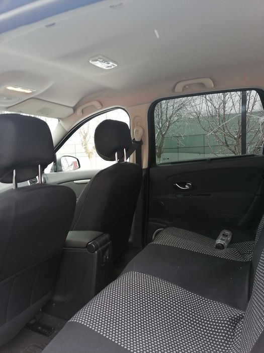 De vânzare Renault Scenic cu7 locuri