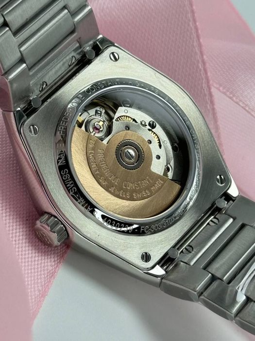 Женские часы Frederique Constant с бриллиантами, механика.