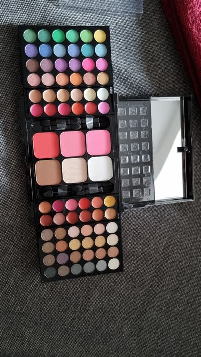 Trusa machiaj, SensoPRO, fard de ochi, 78 culori