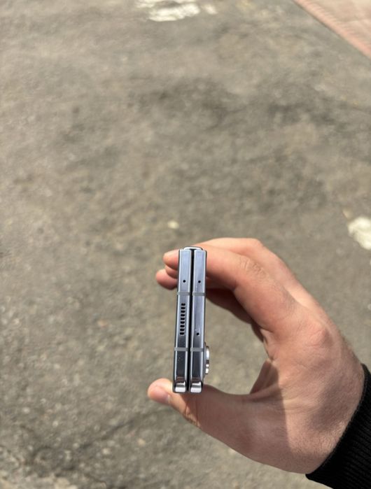 Продается Samsung Galaxy Z fold 5