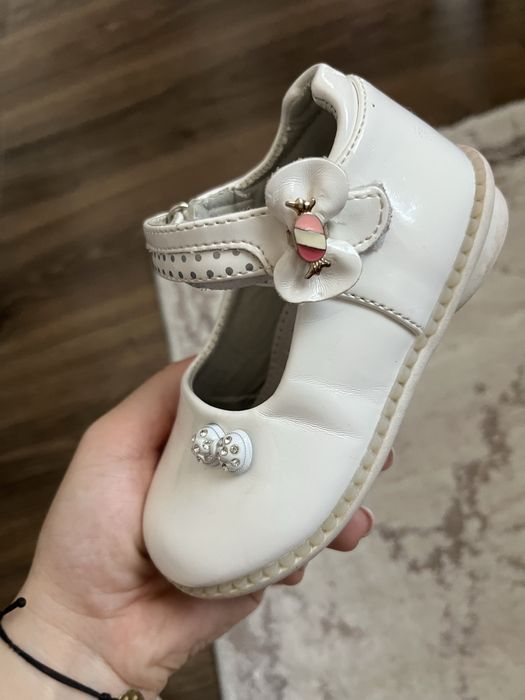 Pantofi de lac Clibee