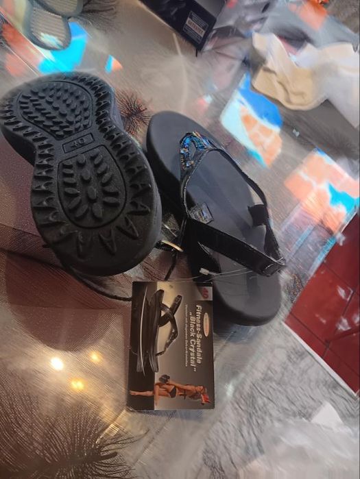 Дамски сандали НОВИ, черни