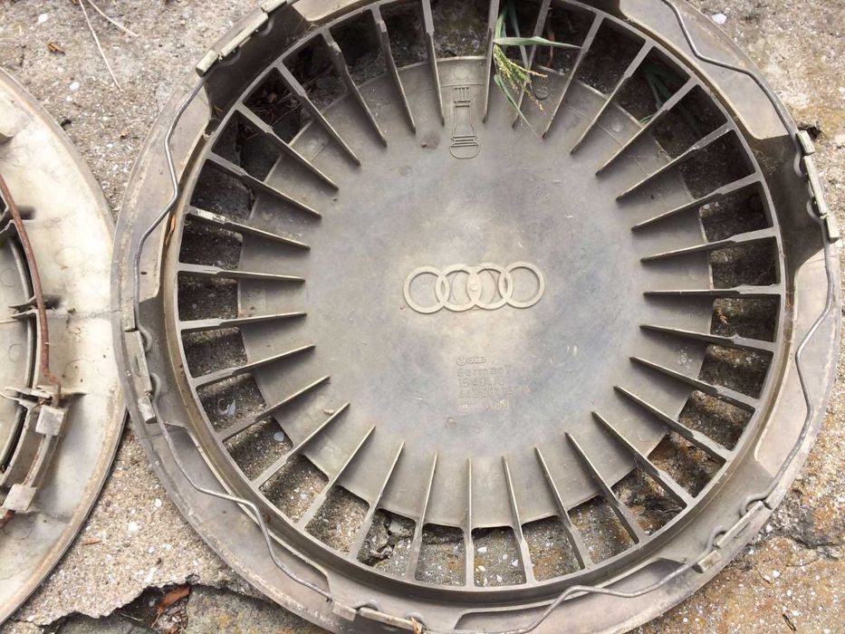 Тас за "AUDI" 1 брой немски оригинален за 14 цола джанта.