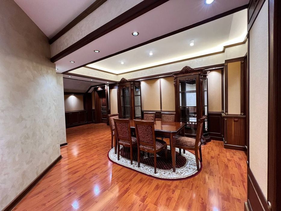 Продаётся 5ти комнатная квартира,ул Шахрисабзская, Габус