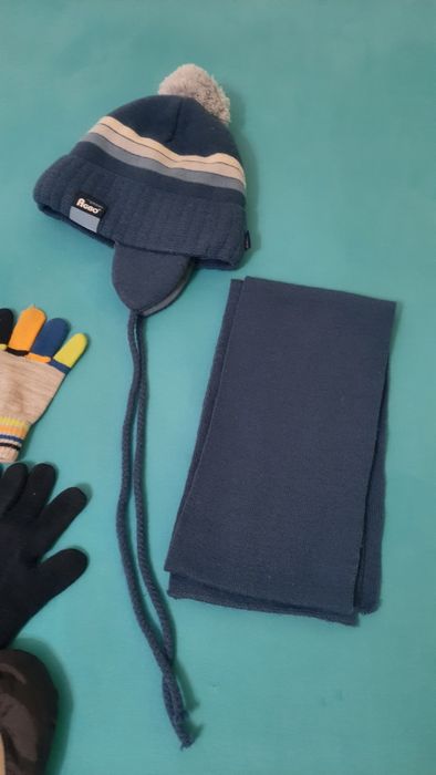 Lot căciuli și mănuși 5-6 ani 52-54 cm