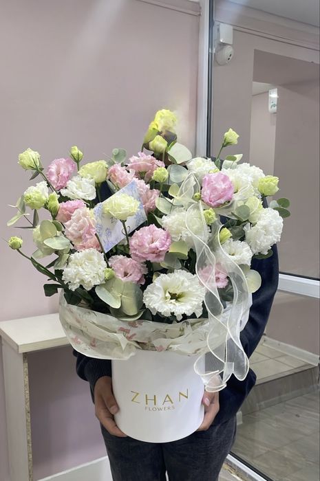 Свежие букеты роз
