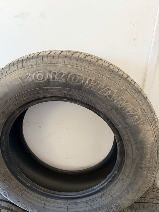 Продам резину 215/70 R16