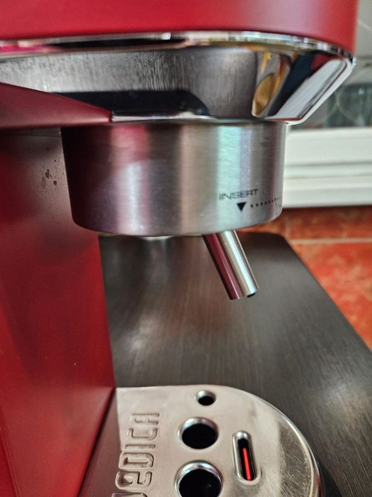 Кофемашина Delonghi Dedica EC685