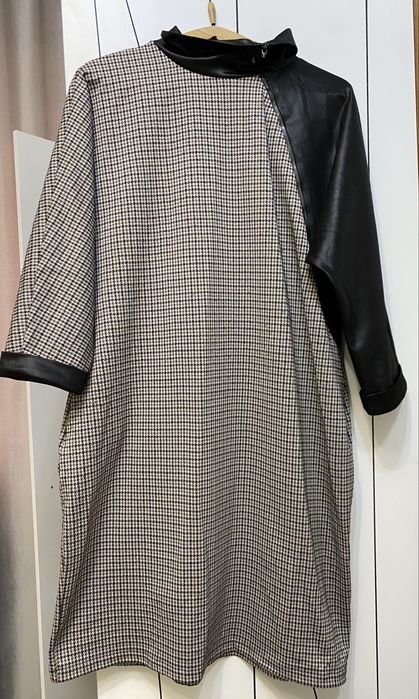 платья в отличном состяние