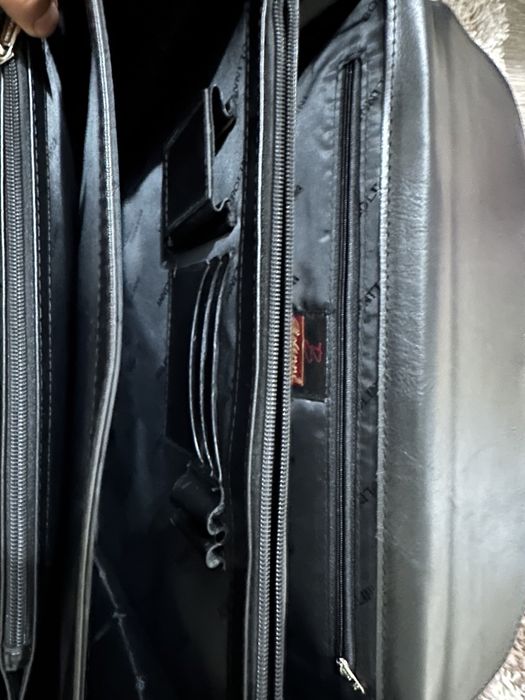 Портфель отличном состоянии