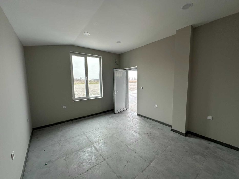 Дава се под наем Склад в с. Войводиново, Област Пловдив - 300 кв.м за 1530 € - Снимка #10