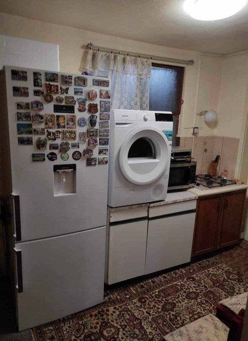 Продавам масивна триетажна къща в гр.Трявна