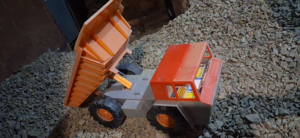 Игрушка ссср Грузовик самосвал