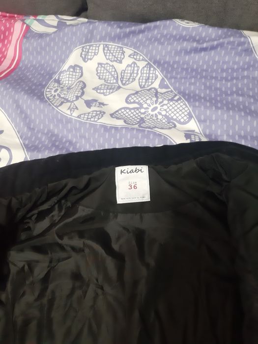 Scurtă treisfert de fâș neagră