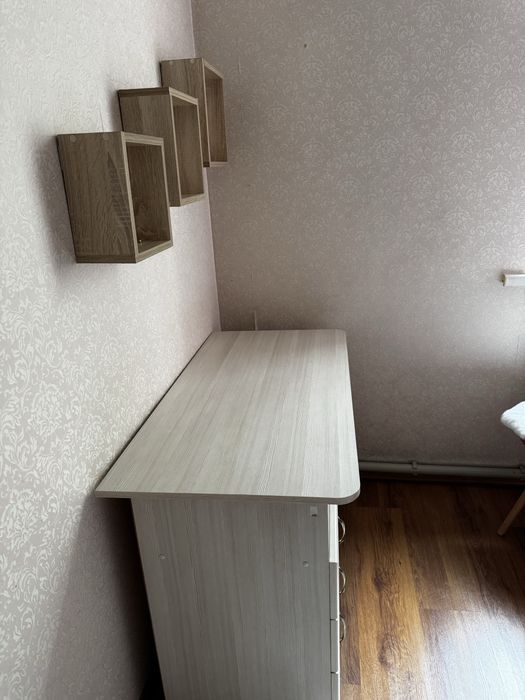 Продам письменный стол