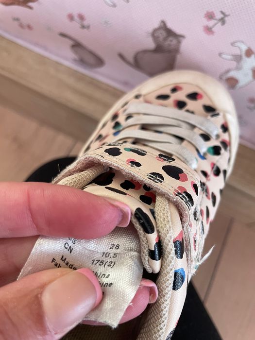 Спортни обувки за момиченце