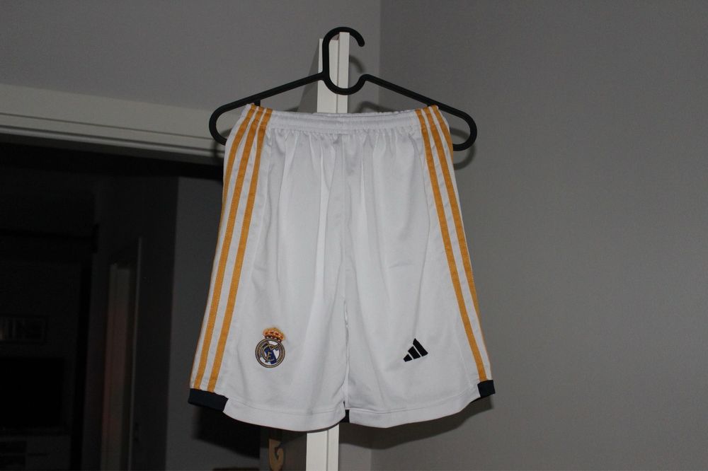 Real Madrid kit Adidas Bellingham #5 (mărimea 28, nou)