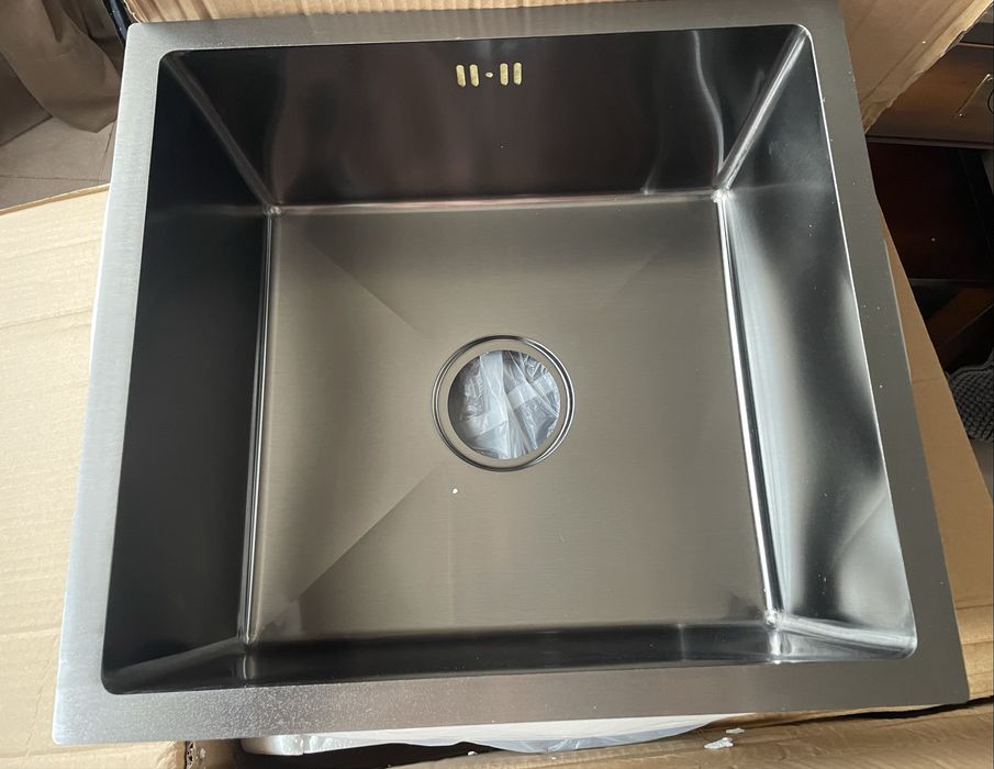 Черна мивка от 304 неръждаема стомана със сифон