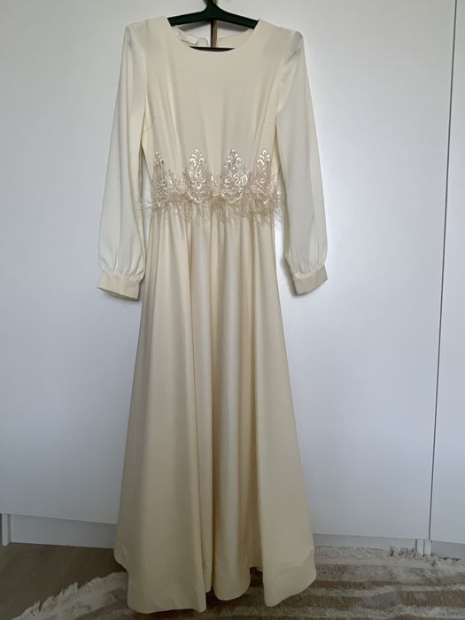 Платье белое размер 44