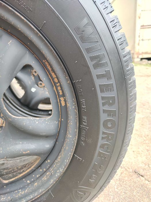 4 зимни гуми и железни джанти