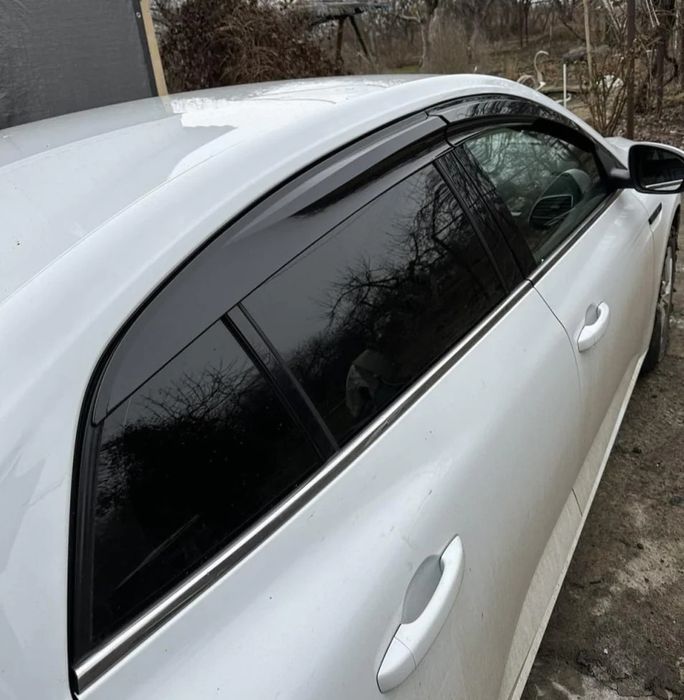Deflector capota paravanturi Renault Megane 4
