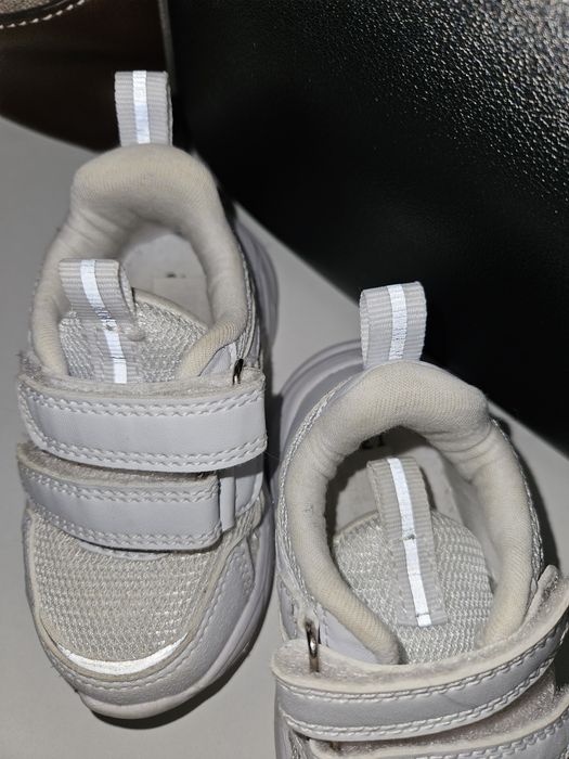 Кроссовки сандали