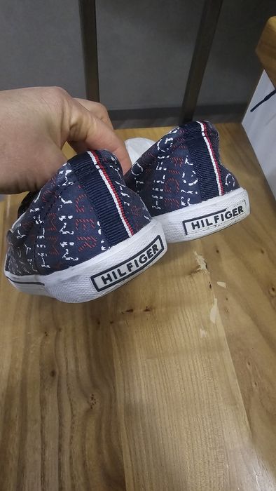 Детские кроссовки , слипоны Tommy Hilfige