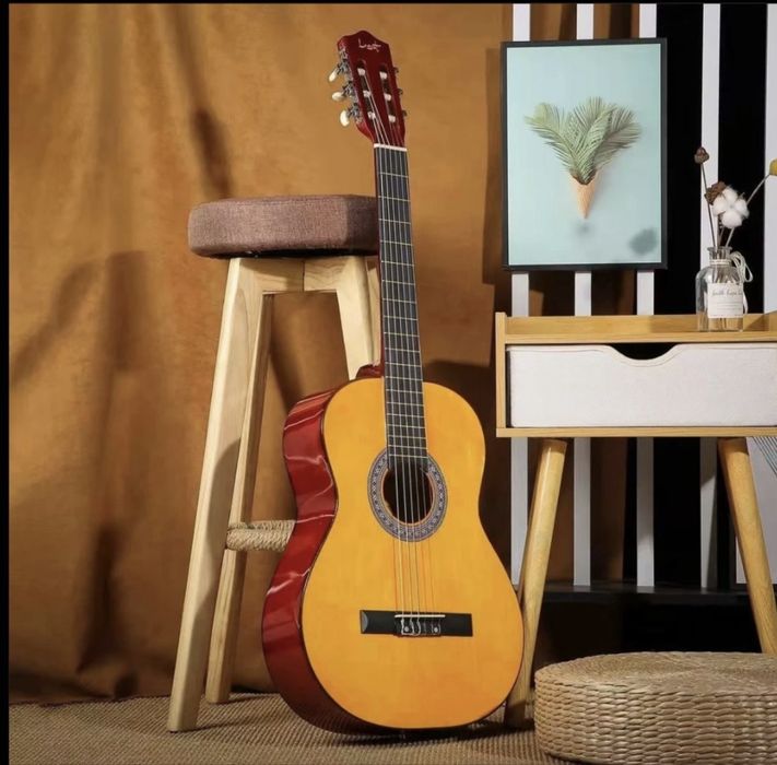 Продаю класические гитары